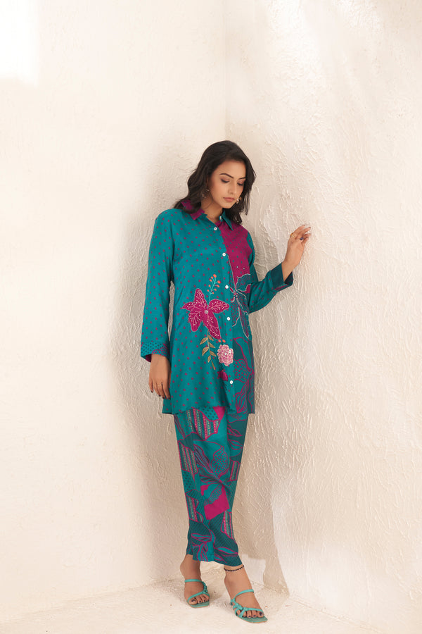 Teal Blue Multicolored Abstract Print With Sequins Viscose 3 Piece Co-ord Set With Camisole