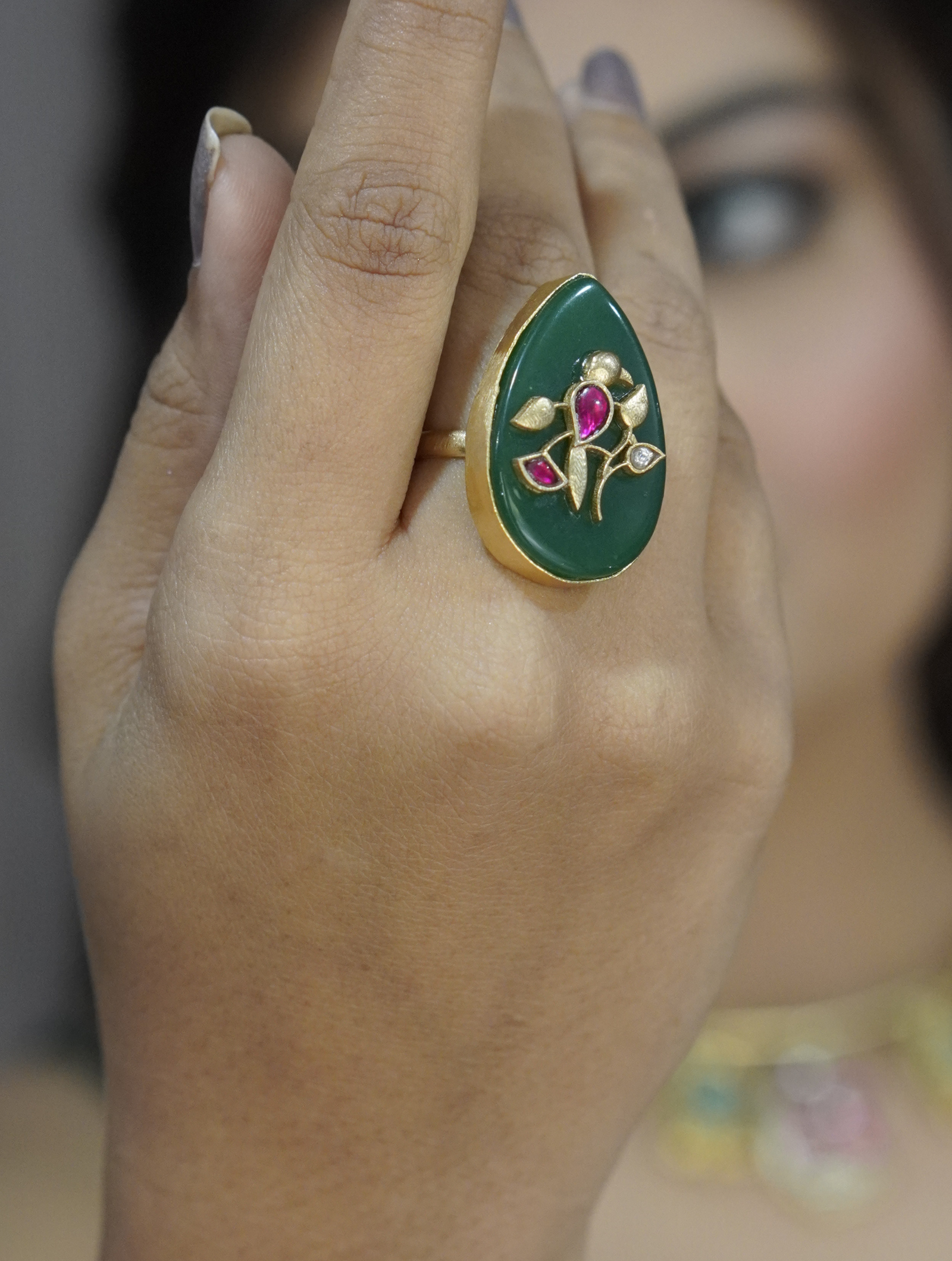 Traditional Inlay Green Fingerring