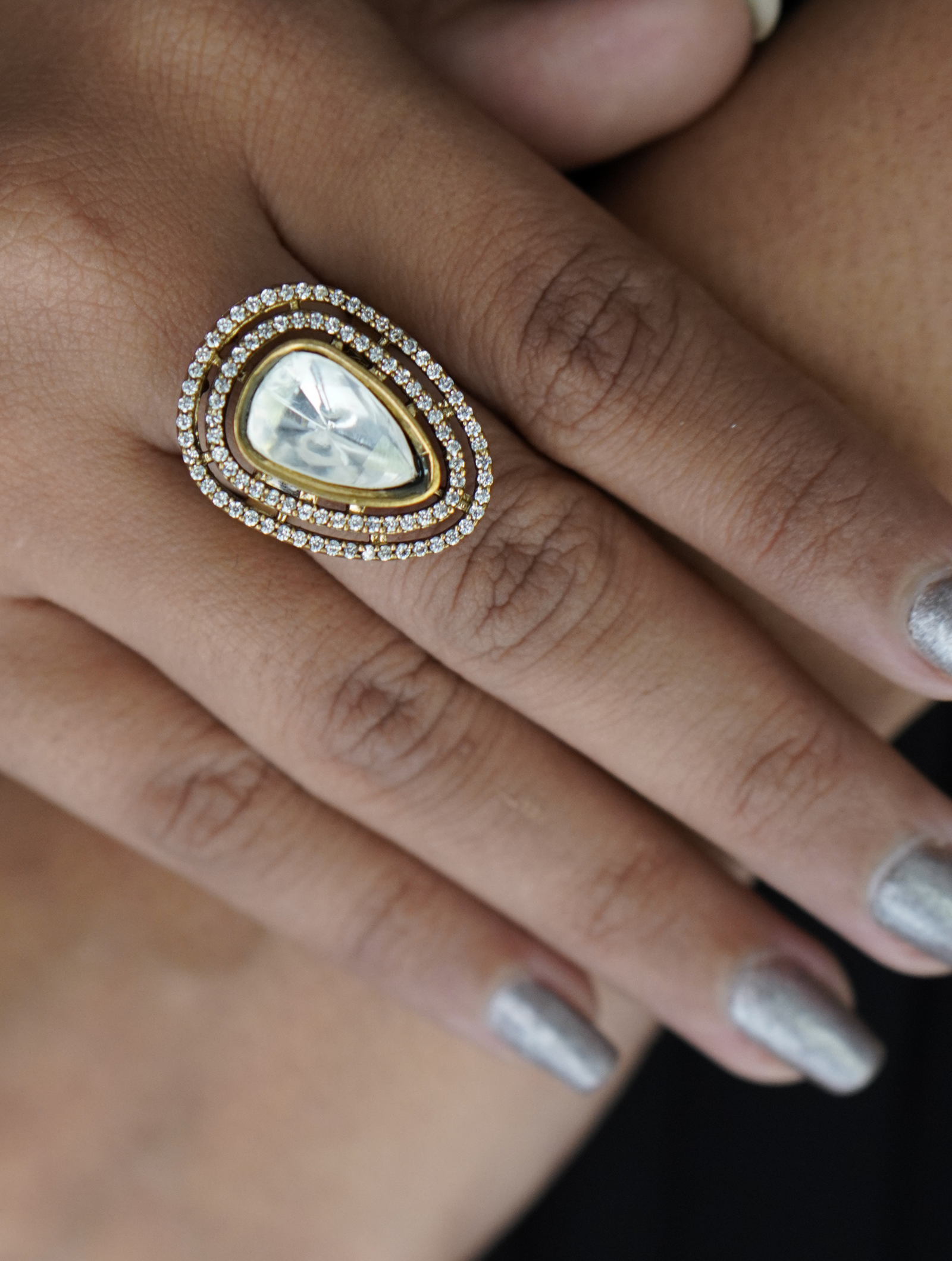 Moissanite Fingerring Victorian Finish