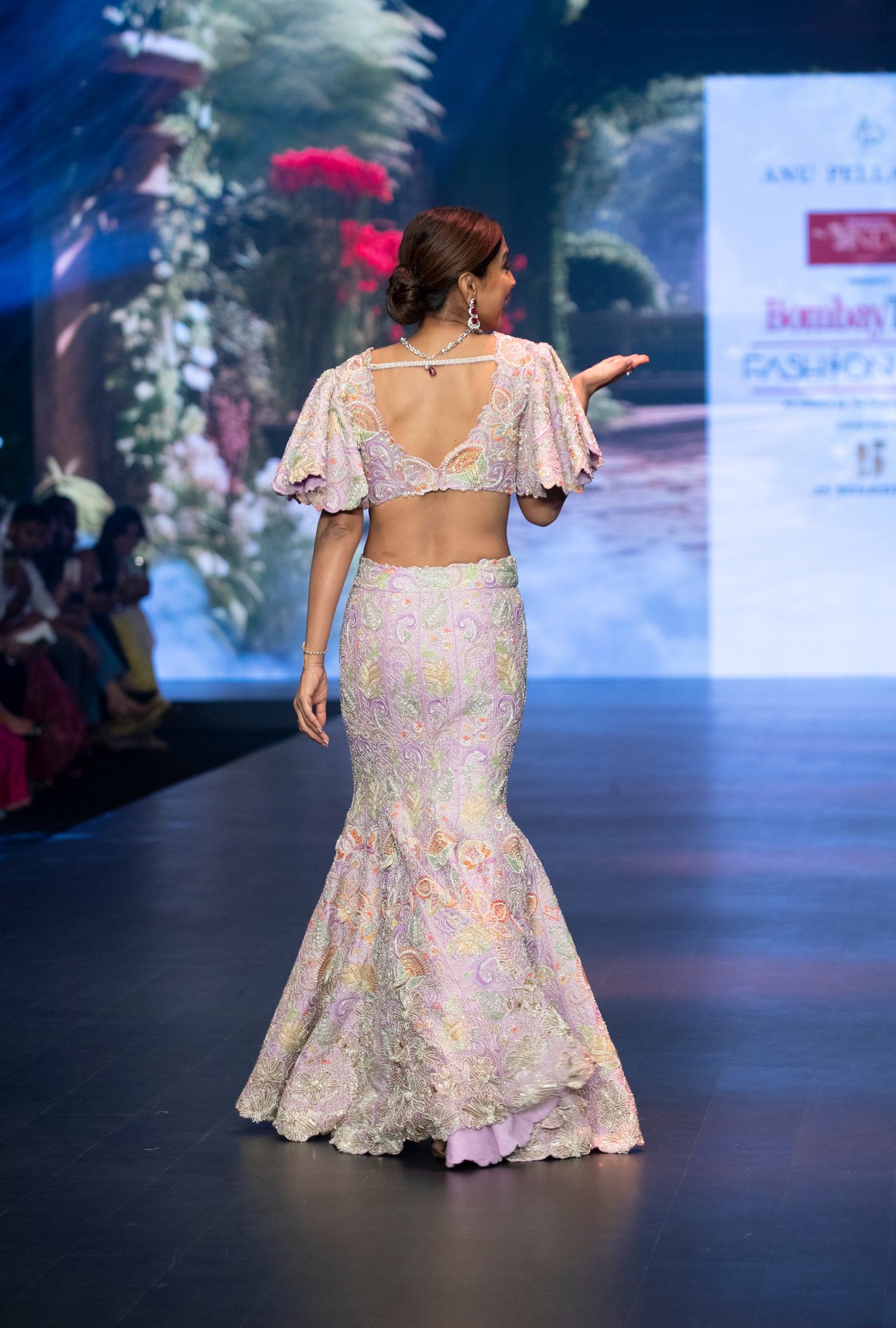 Swarni Lehenga Set
