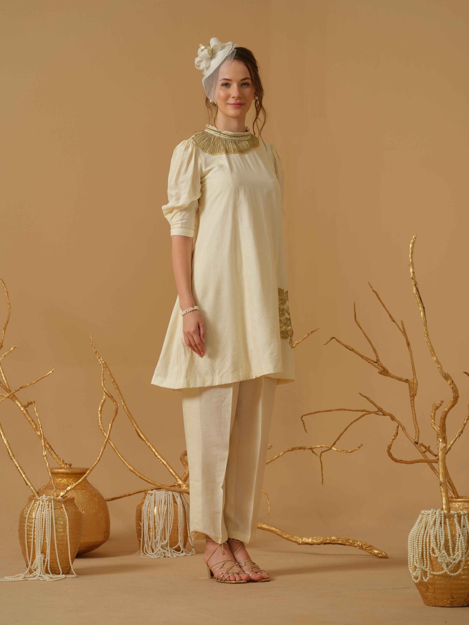 Mandarin Collar Embellished Kurta With Pants