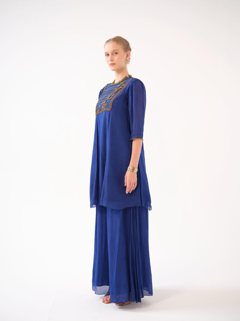 A chinon kurta with a hand-embellished yoke