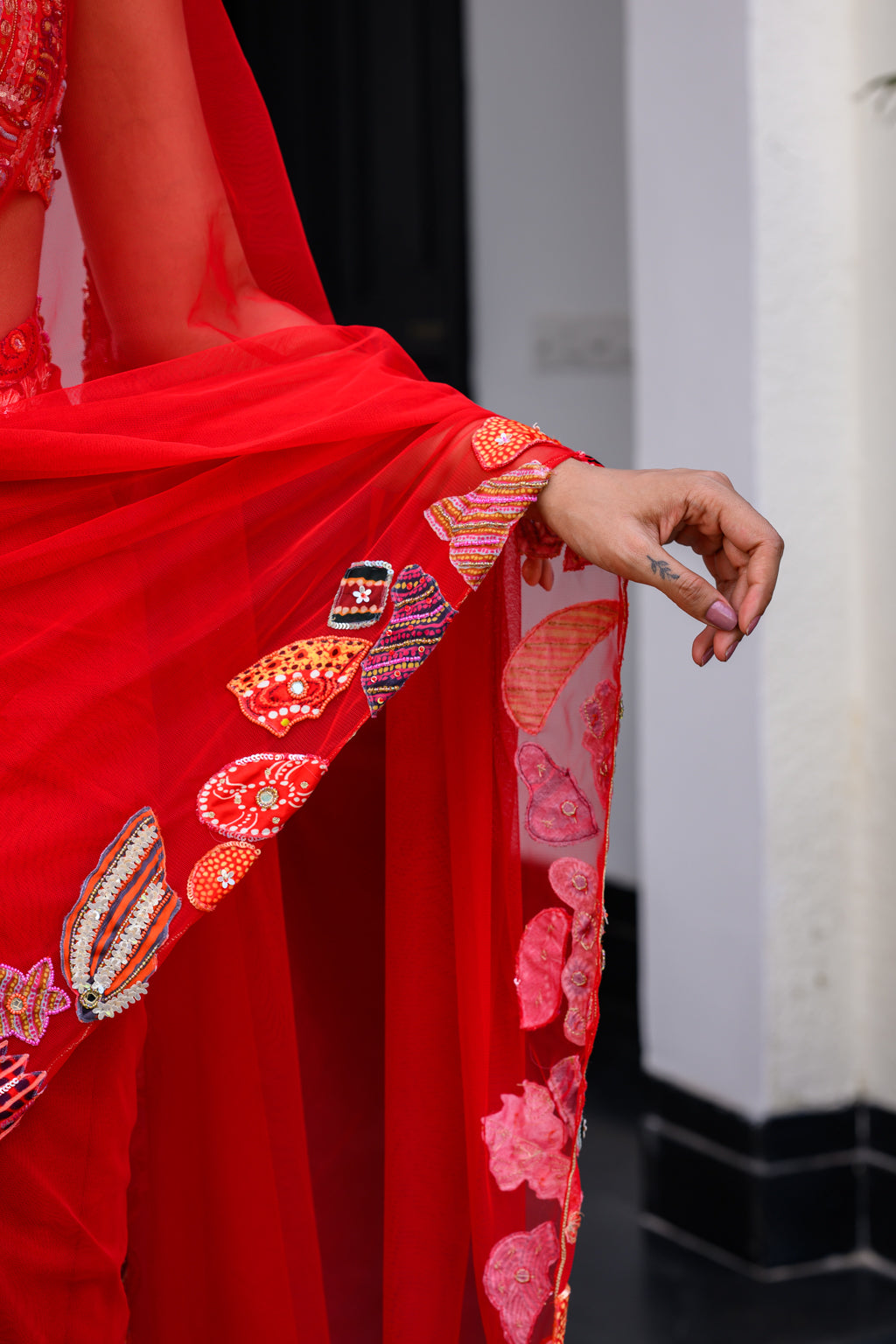 Dawn H Apl Saree Paidawn With H Blouse