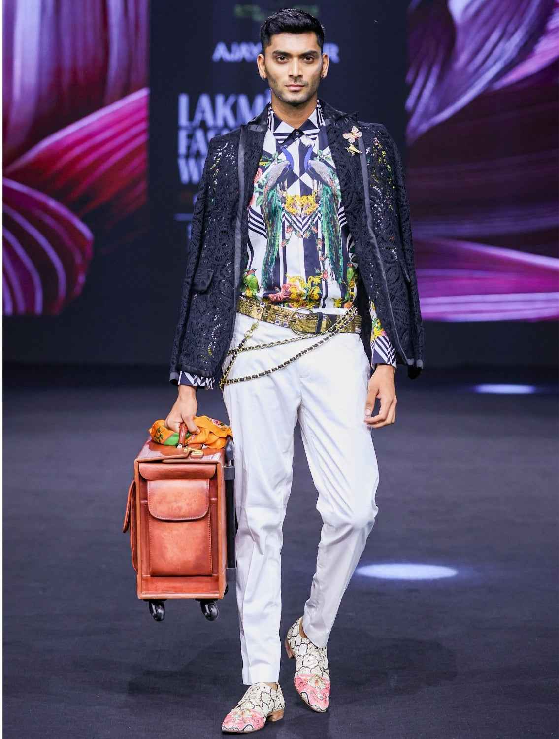 Safa White Side Striper Pants