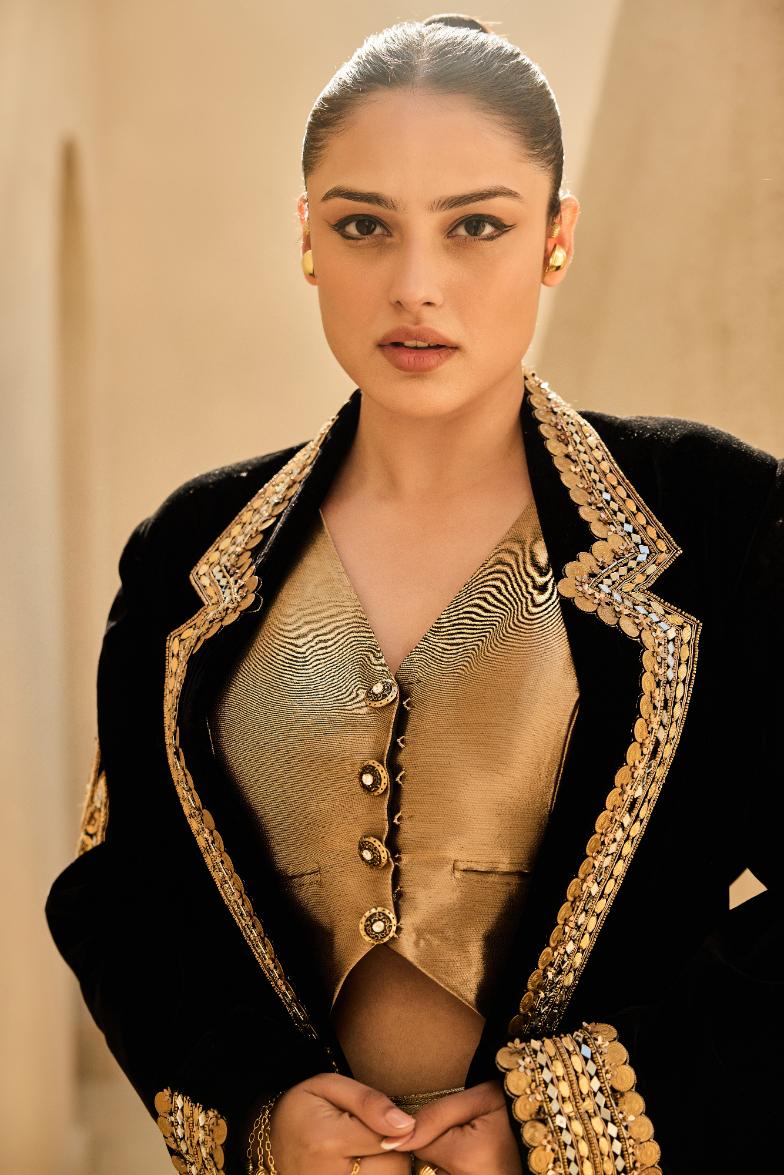 Velvet Blazer Silk Jacquard Waist Coat Crushed Lehanga