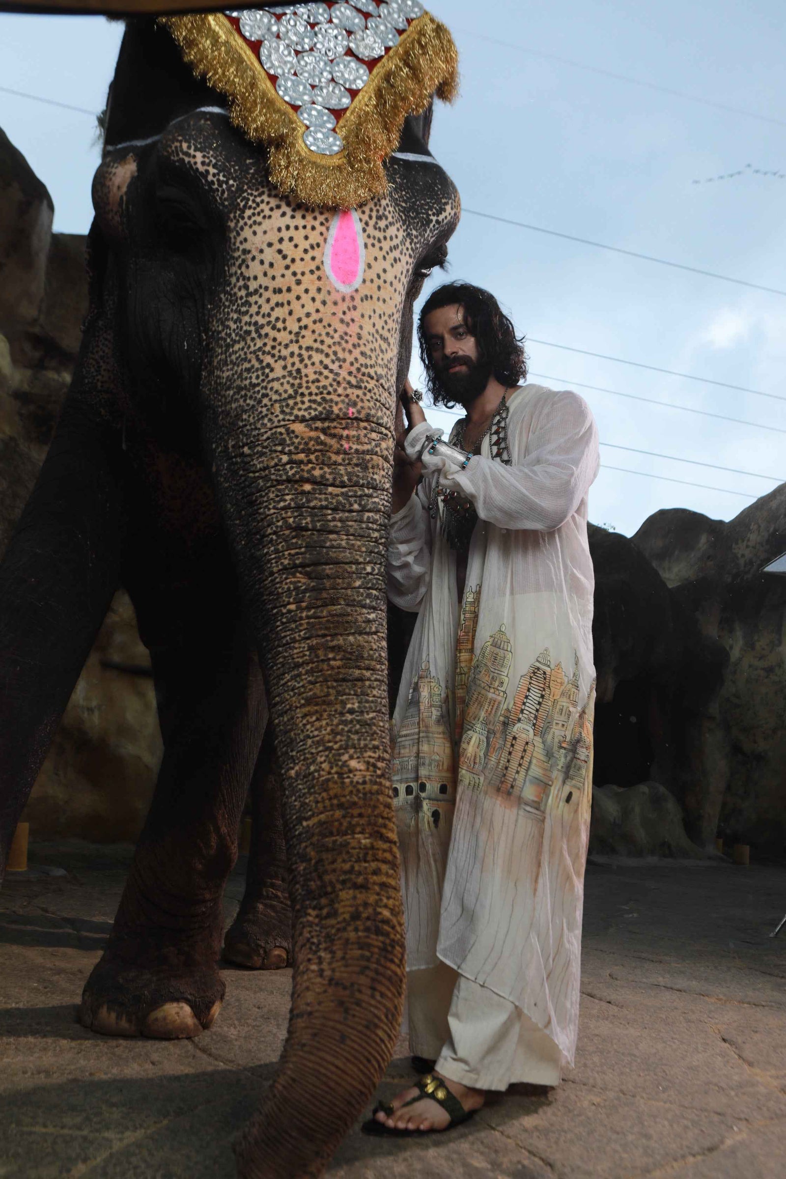 Devi Drape Mens Kota Doria Hand Painted Shrug With Khadi Short Kurta And Pants