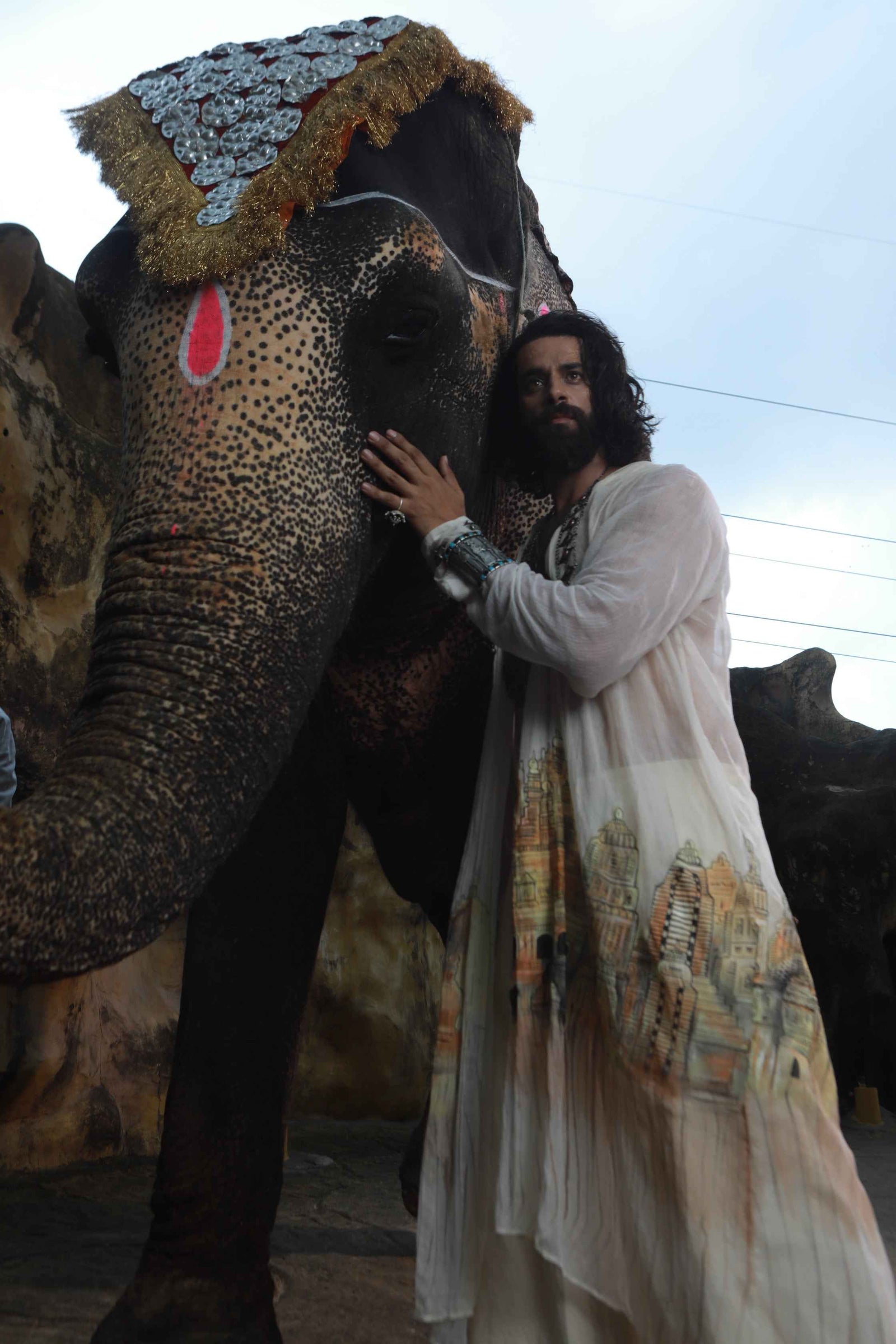 Devi Drape Mens Kota Doria Hand Painted Shrug With Khadi Short Kurta And Pants