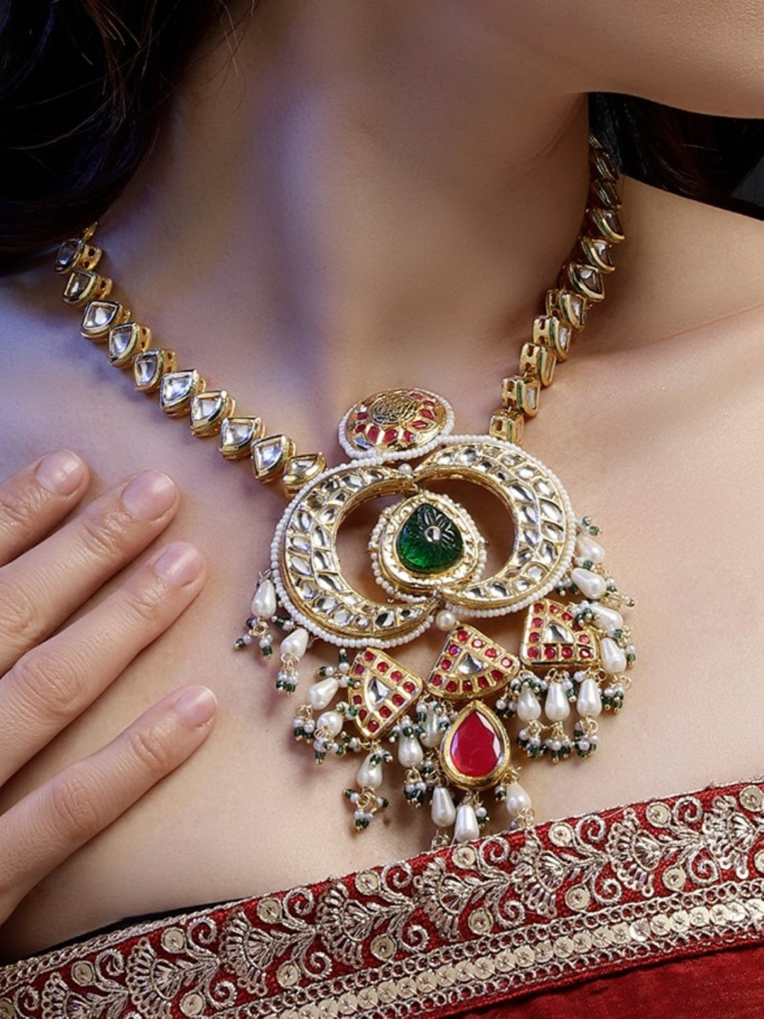 Surkh-e-Gul Haar