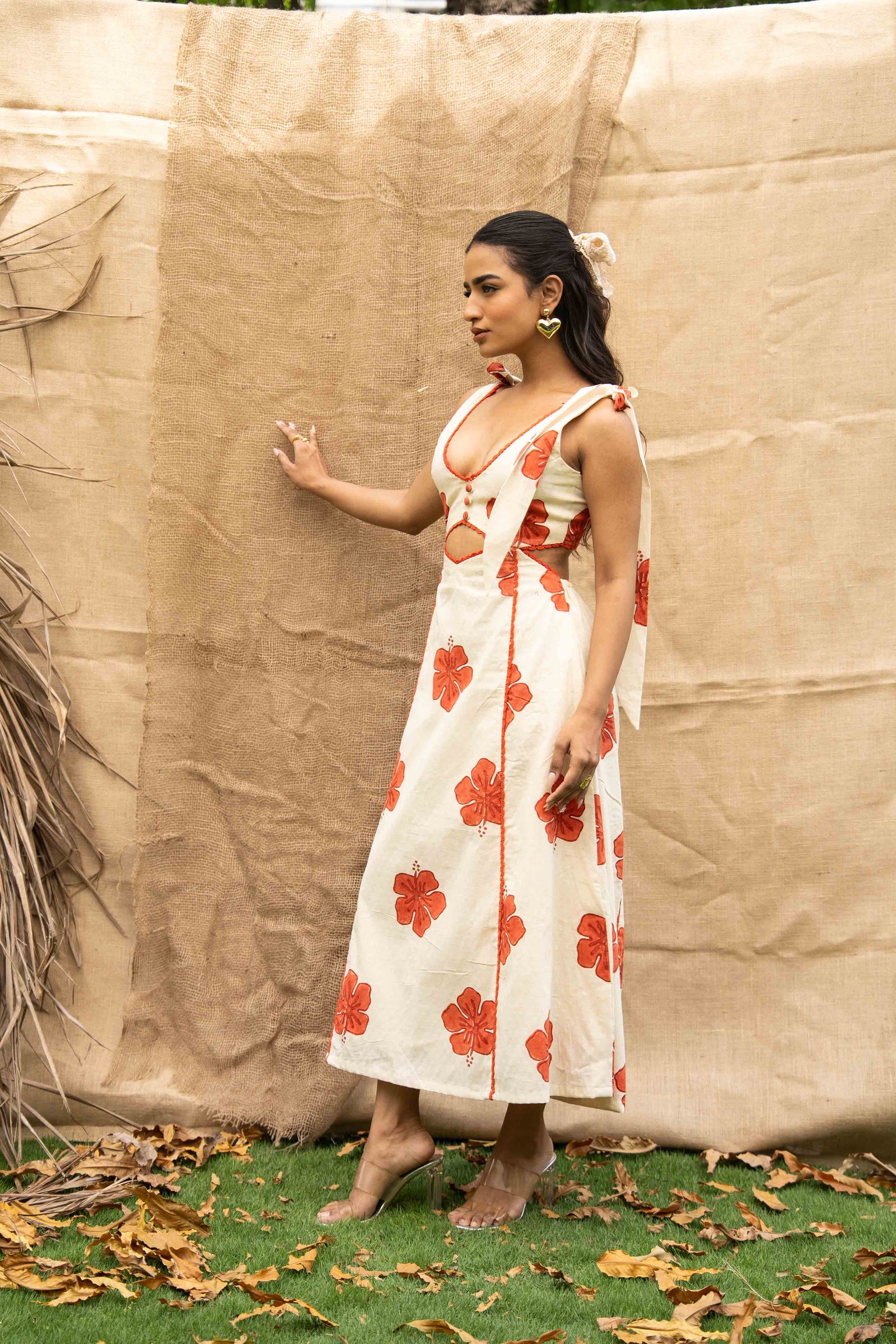 Julia Midi Dress Gives A Perfect Summer Vacation Vibe