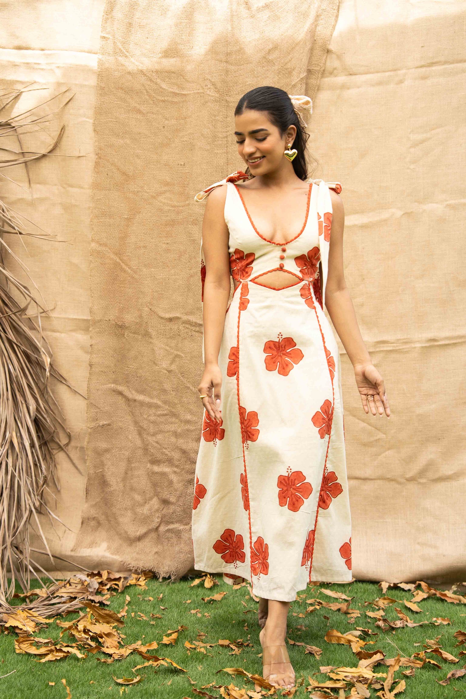 Julia Midi Dress Gives A Perfect Summer Vacation Vibe