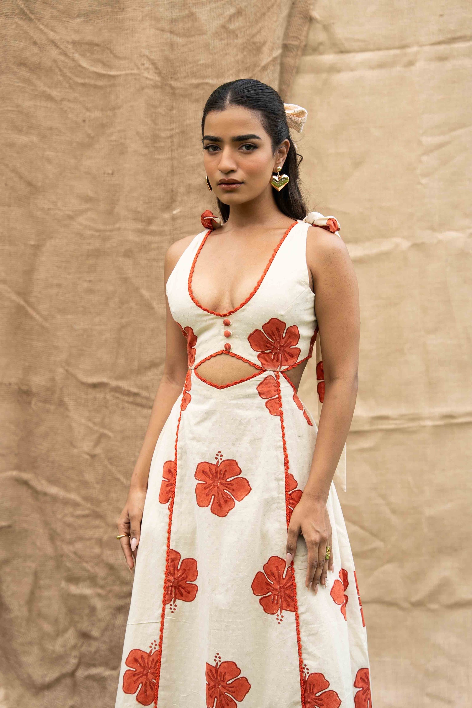 Julia Midi Dress Gives A Perfect Summer Vacation Vibe