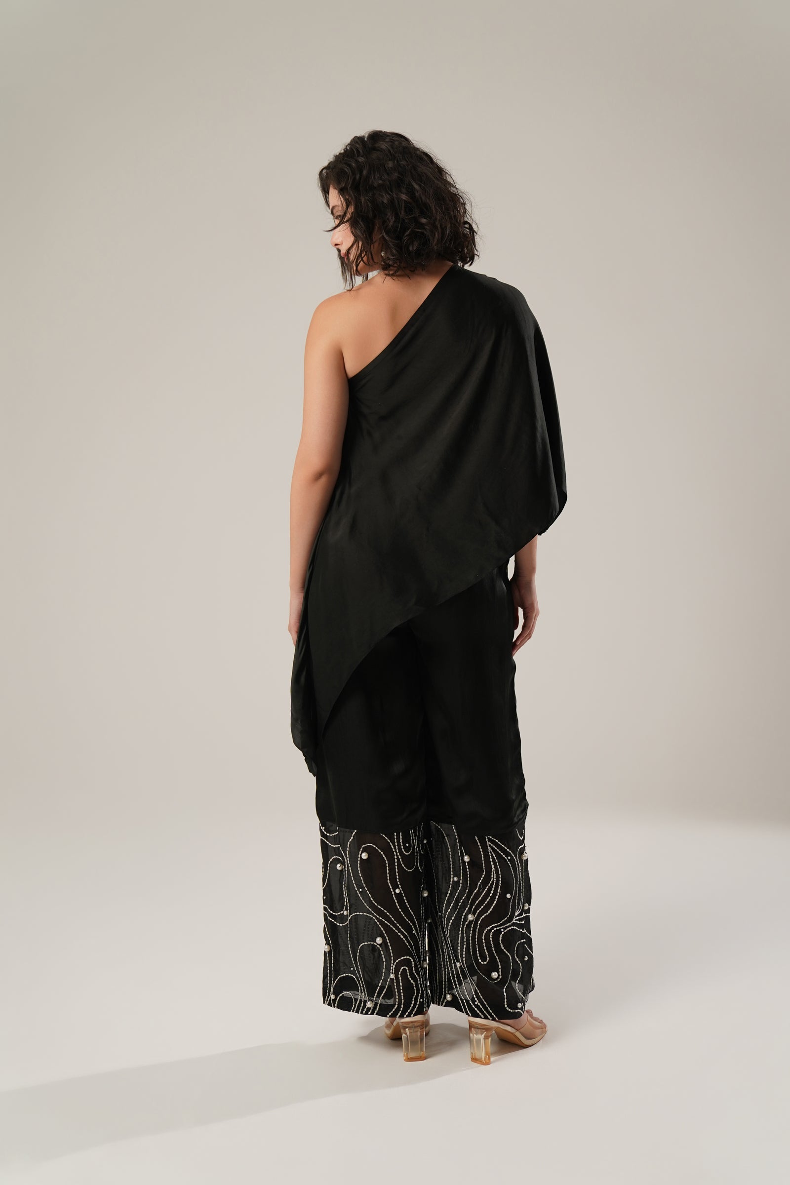 Effortlessly Graceful Wide-Legged Black Pants