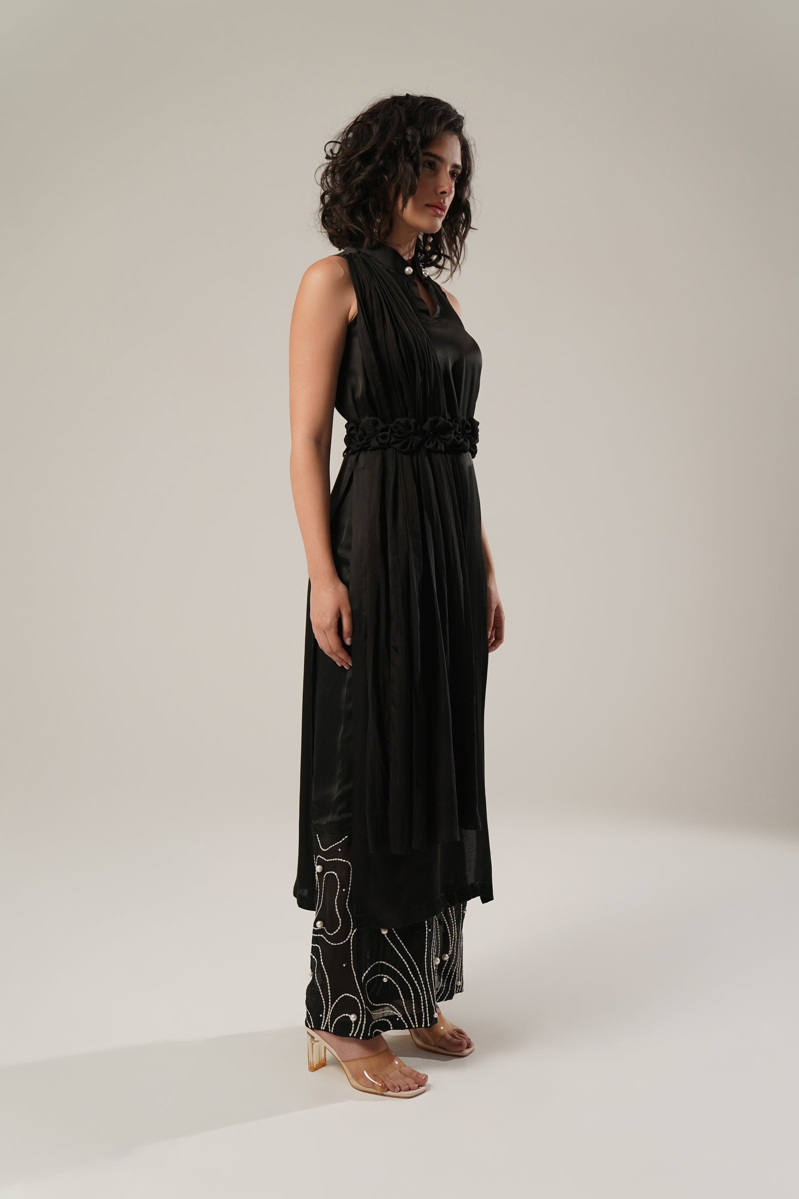 Grace Meets Contemporary Charm In This High-Slit Kurta Black