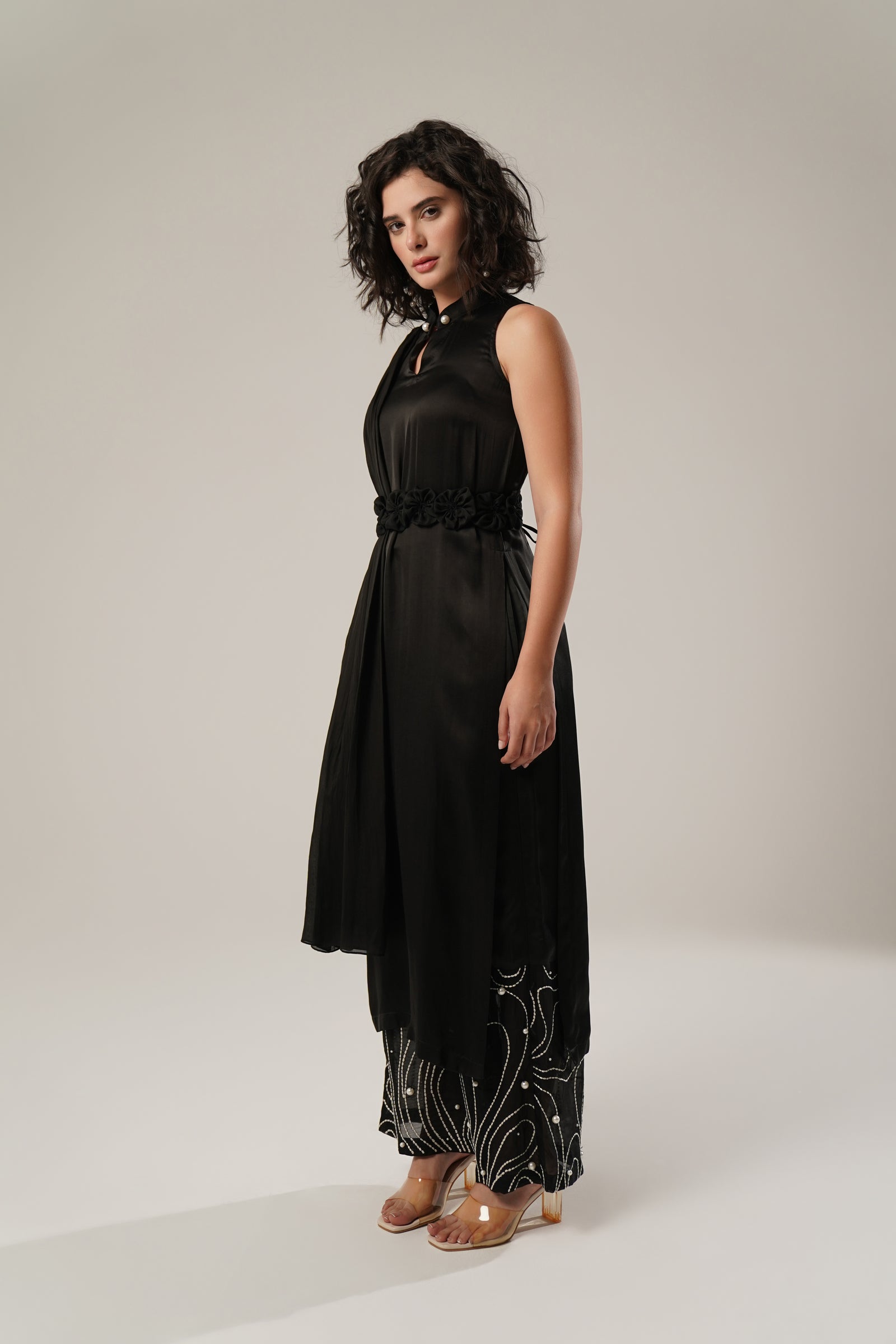 Grace Meets Contemporary Charm In This High-Slit Kurta Black
