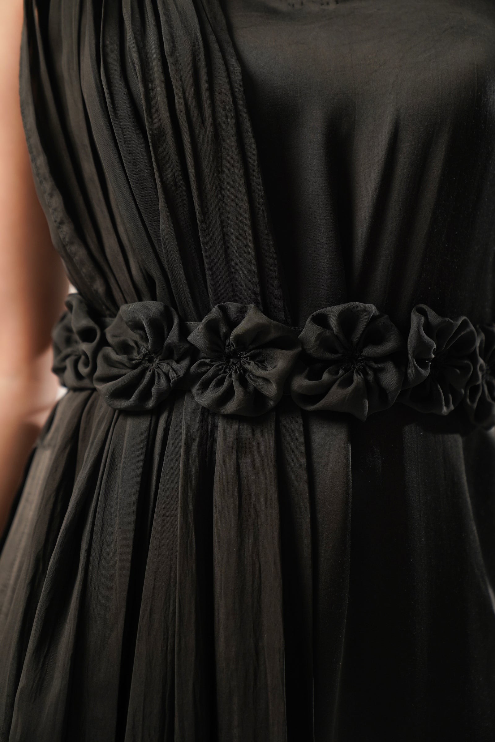 Grace Meets Contemporary Charm In This High-Slit Kurta Black
