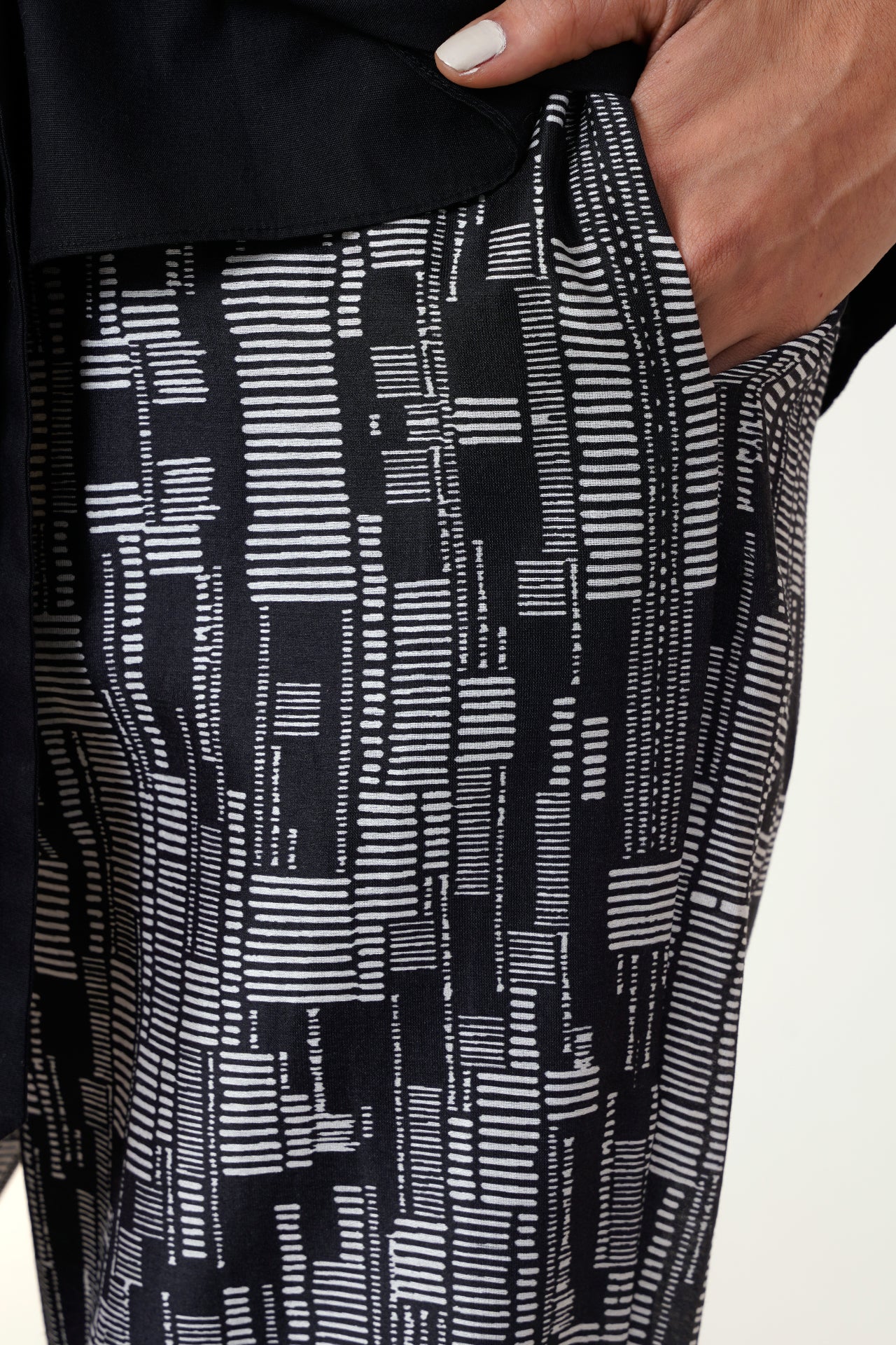 Martina - Martina I - Bow Clutch Top With Printed Bell Bottoms