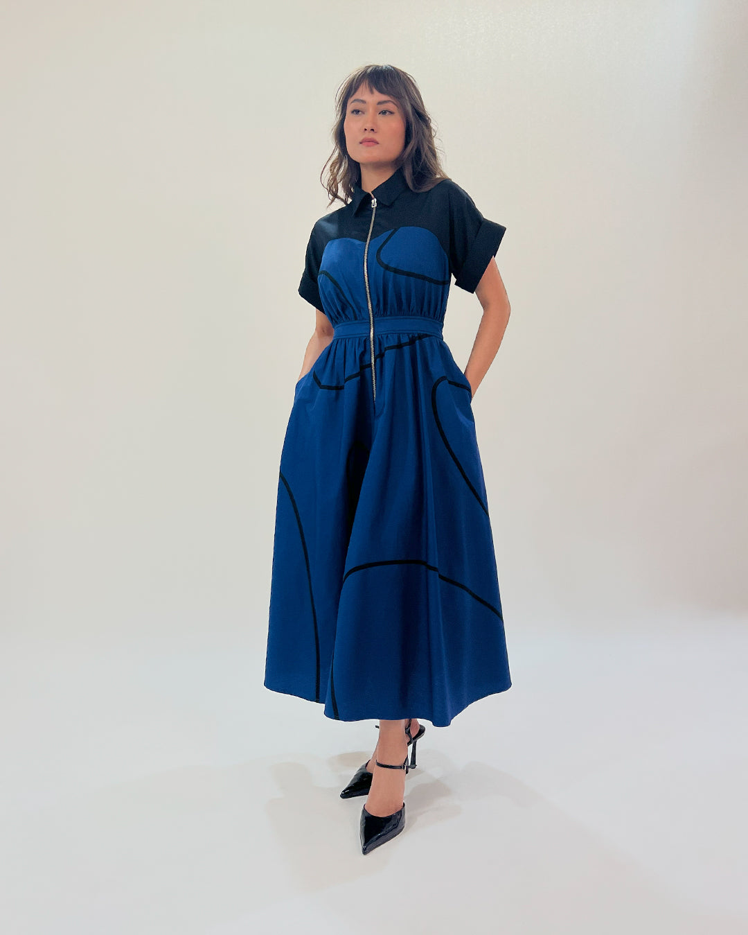 Cup Stem zip dress