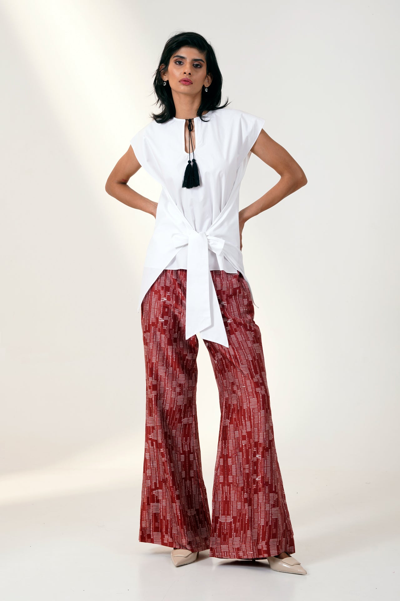Martina Ii - Bow Clutch Top With Printed Bell Bottoms