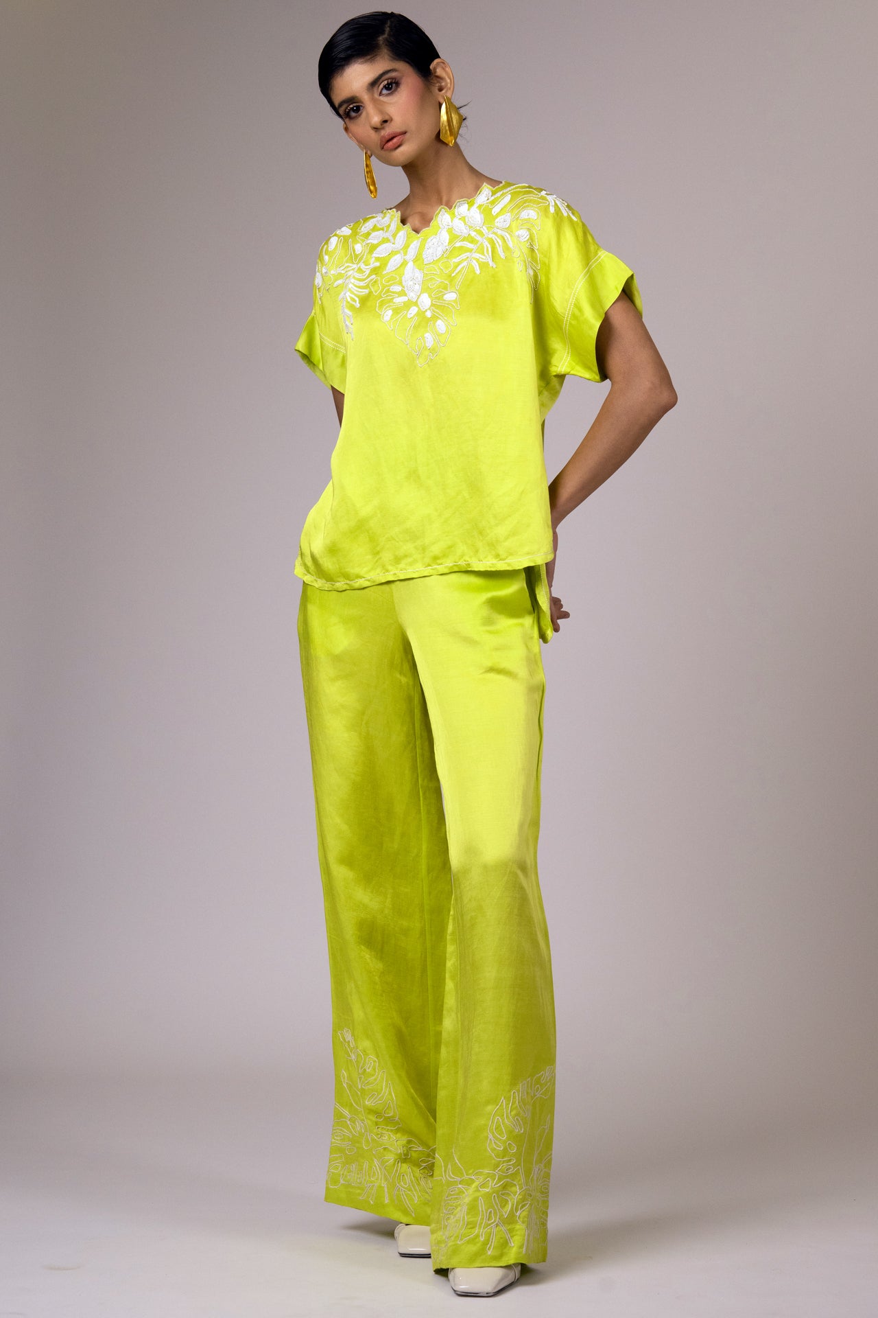 Scalloped Neck Top & Retro Pants
