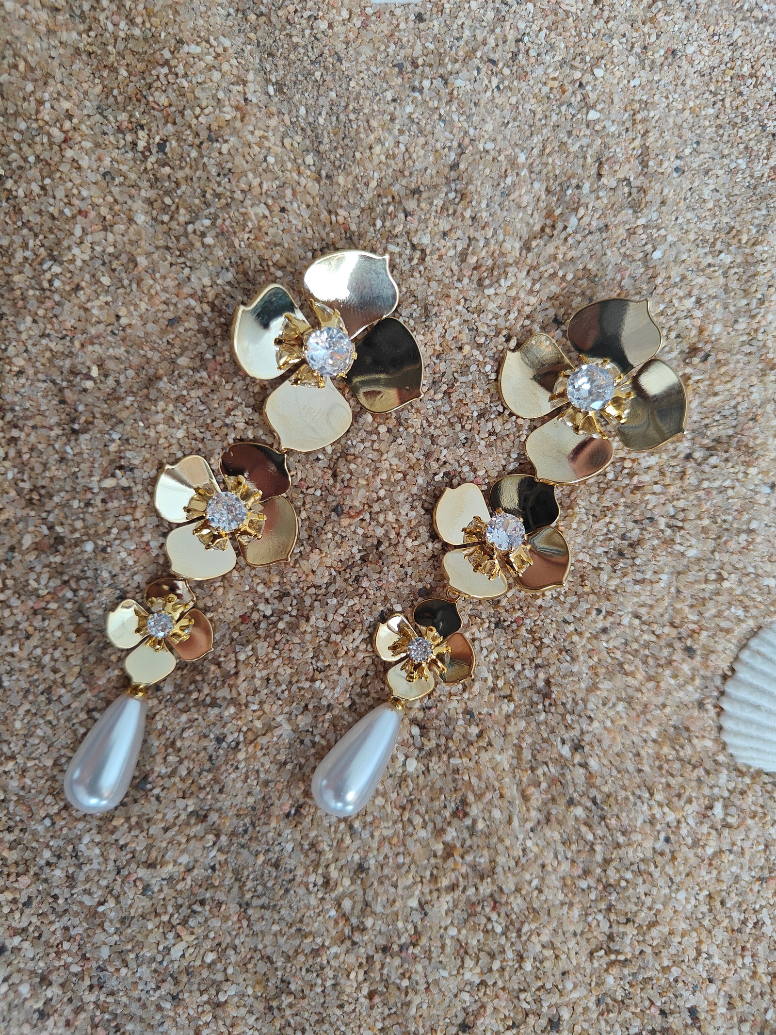 18K Gold Tone Plated Pearl Earring