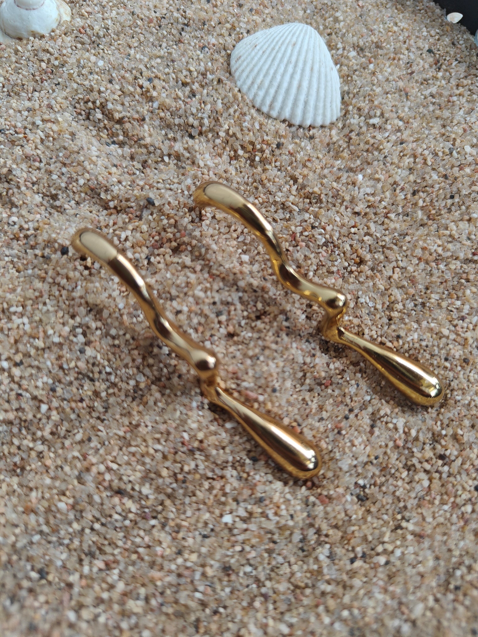 Gatherings And Party Nights, These 18Kgold Earrings
