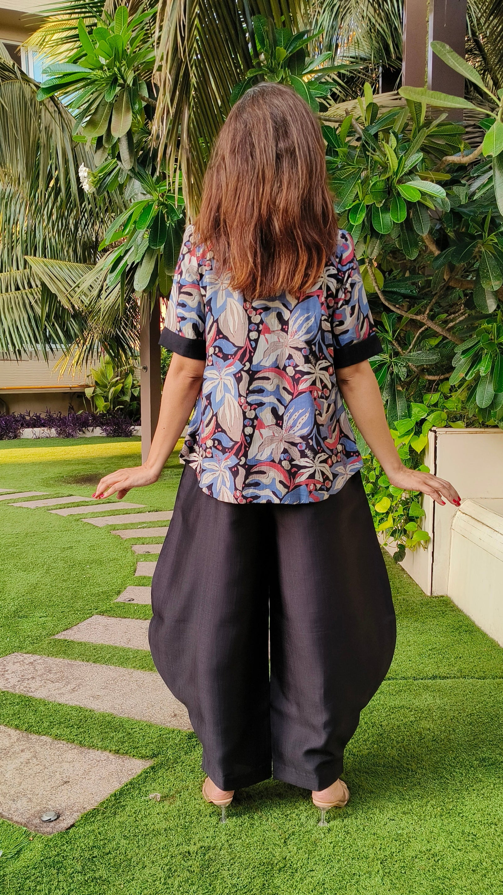 Urban Achkan Abstract Black/Blue