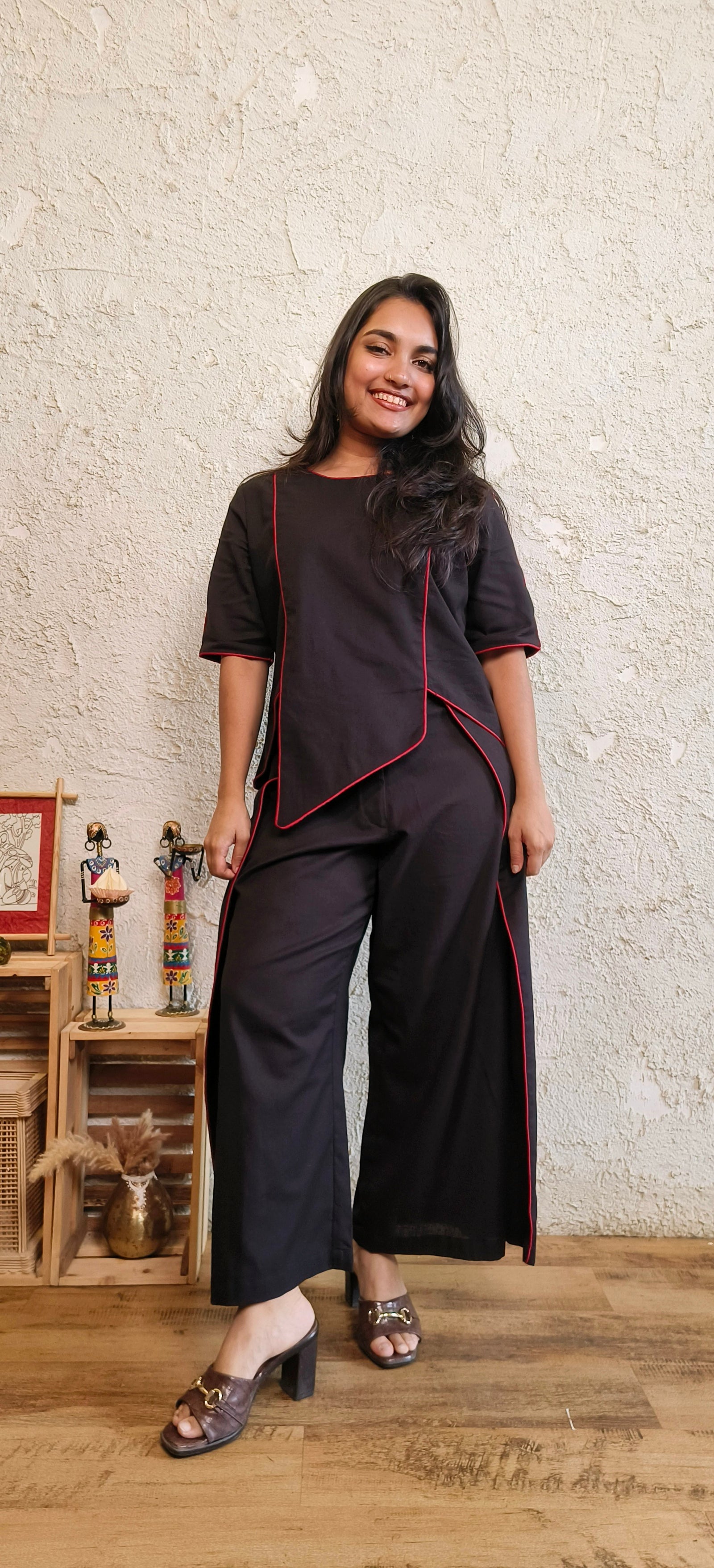 Off Duty Chic Black