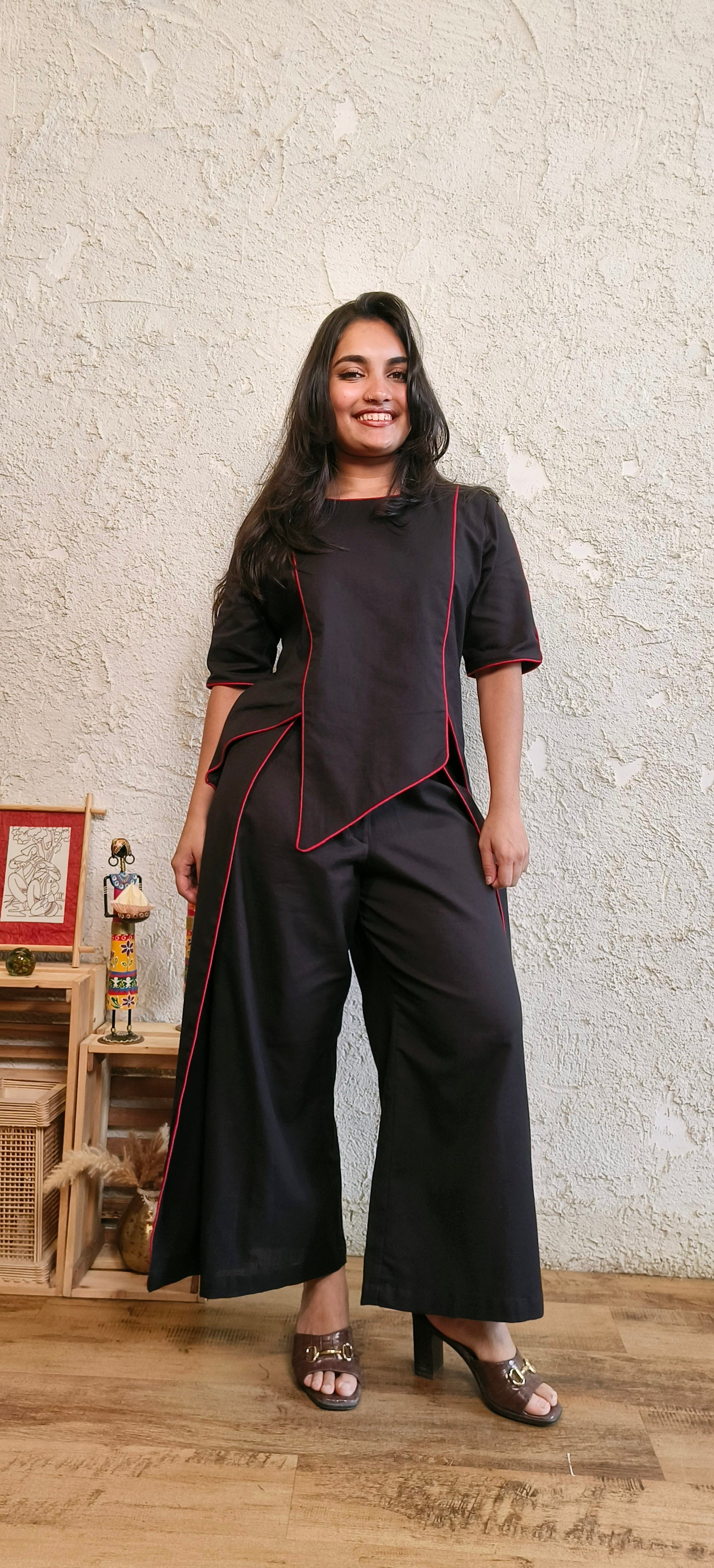 Off Duty Chic Black