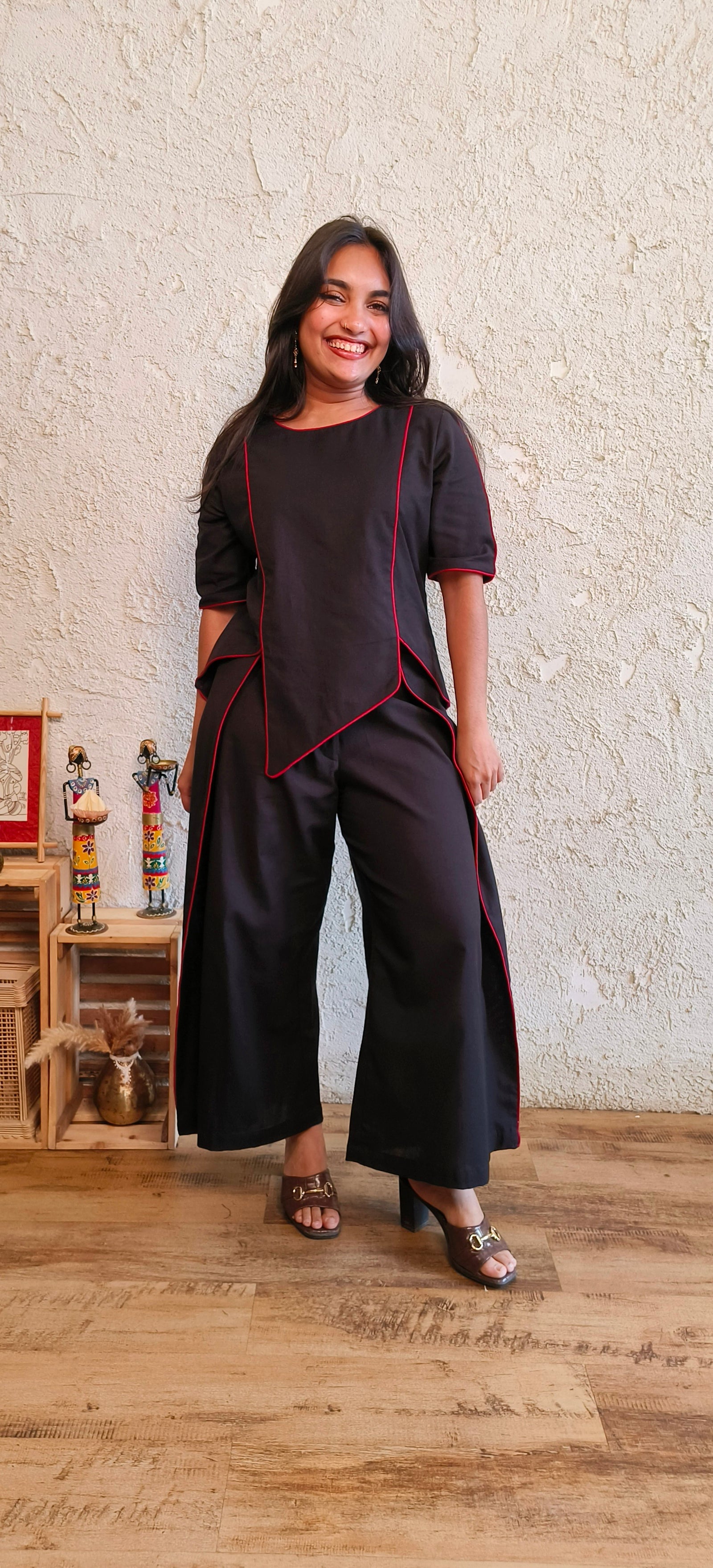 Off Duty Chic Black