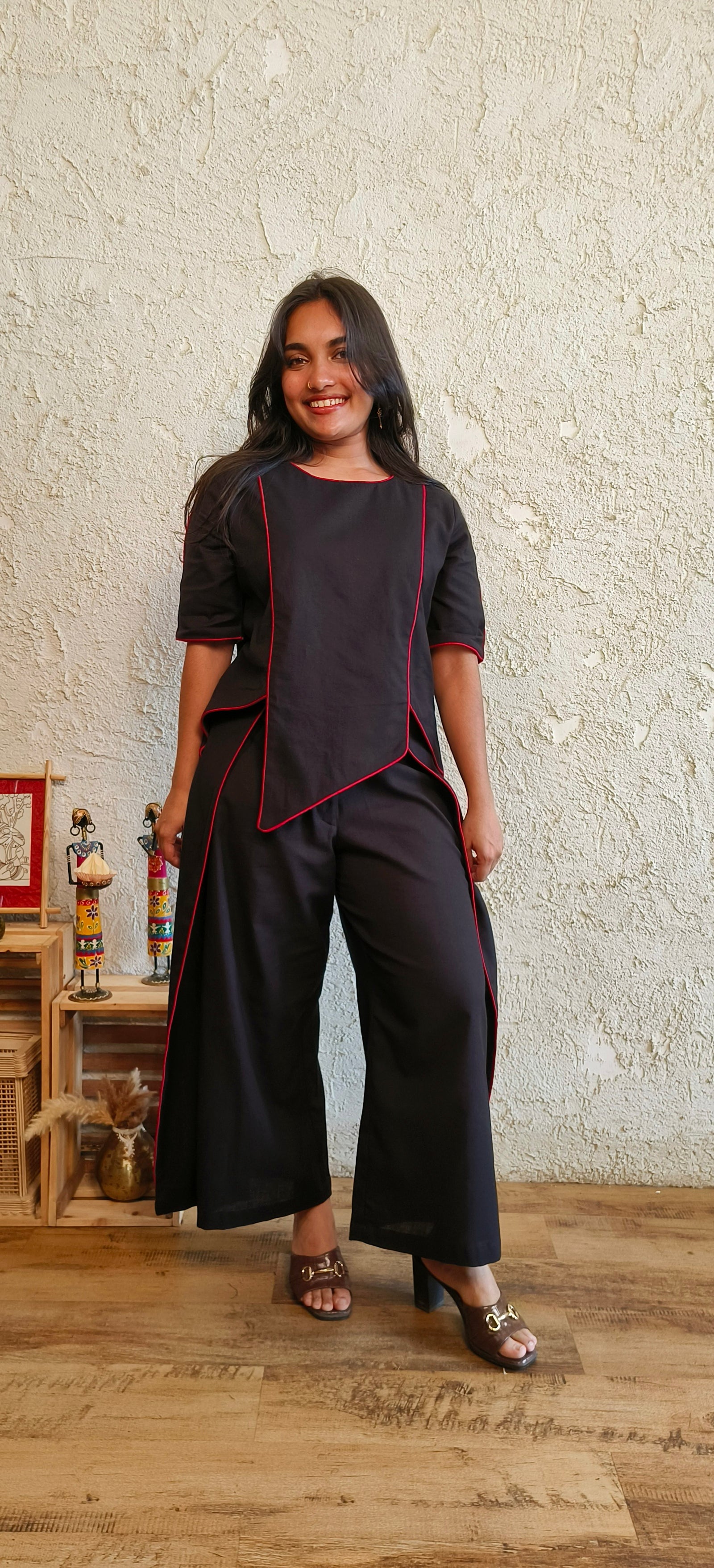 Off Duty Chic Black