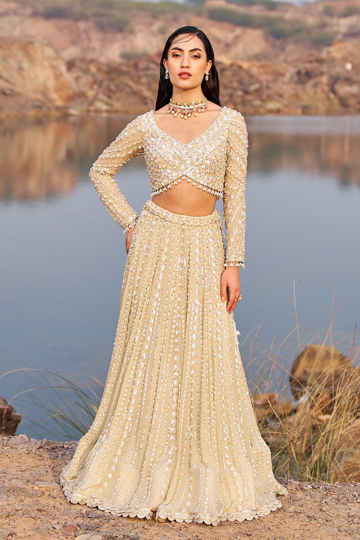 Bahaar e jalsaa sunehri lehenga set