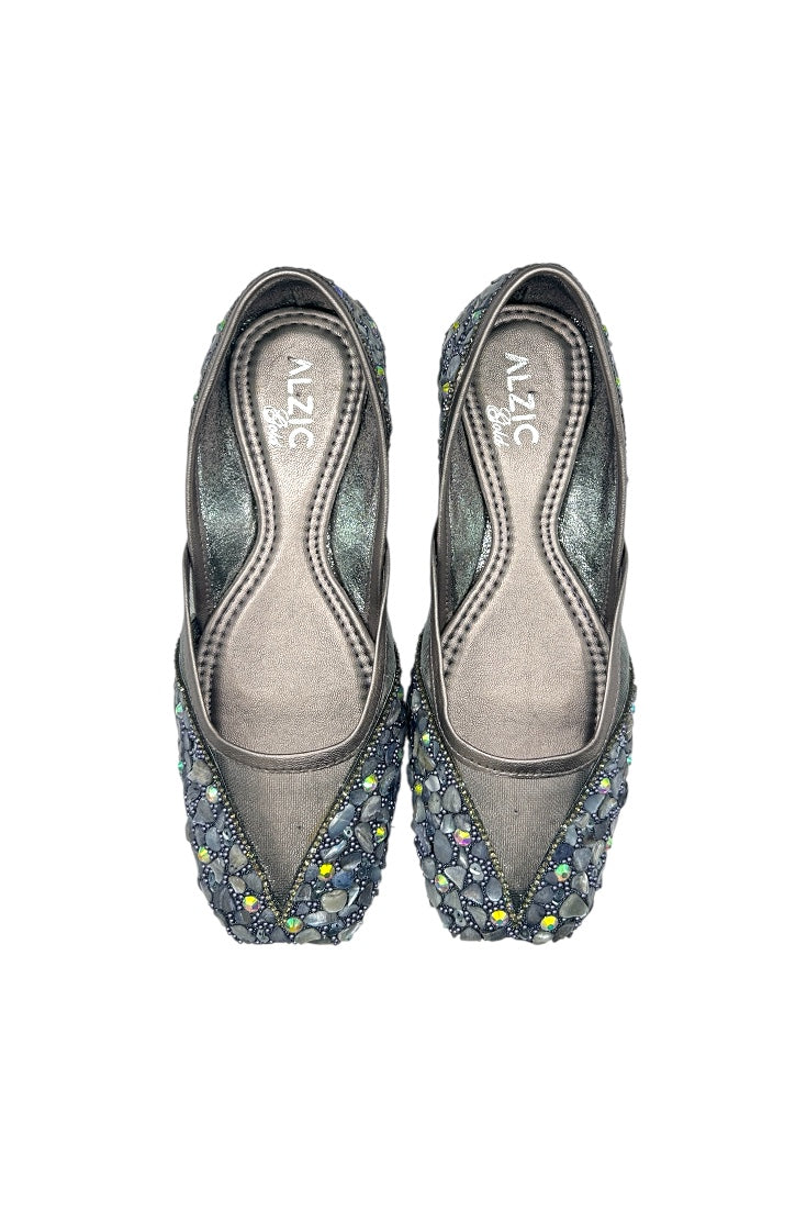 MOJDIPearl Elegance Embellished Juttis