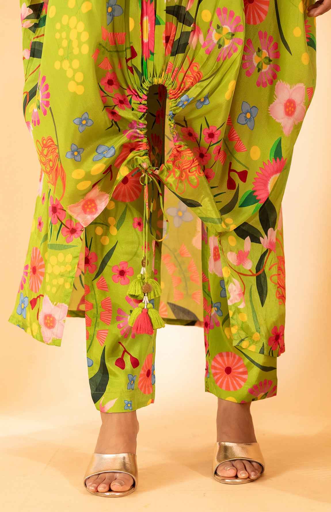 A Floral Printed Kaftan Set With Pants