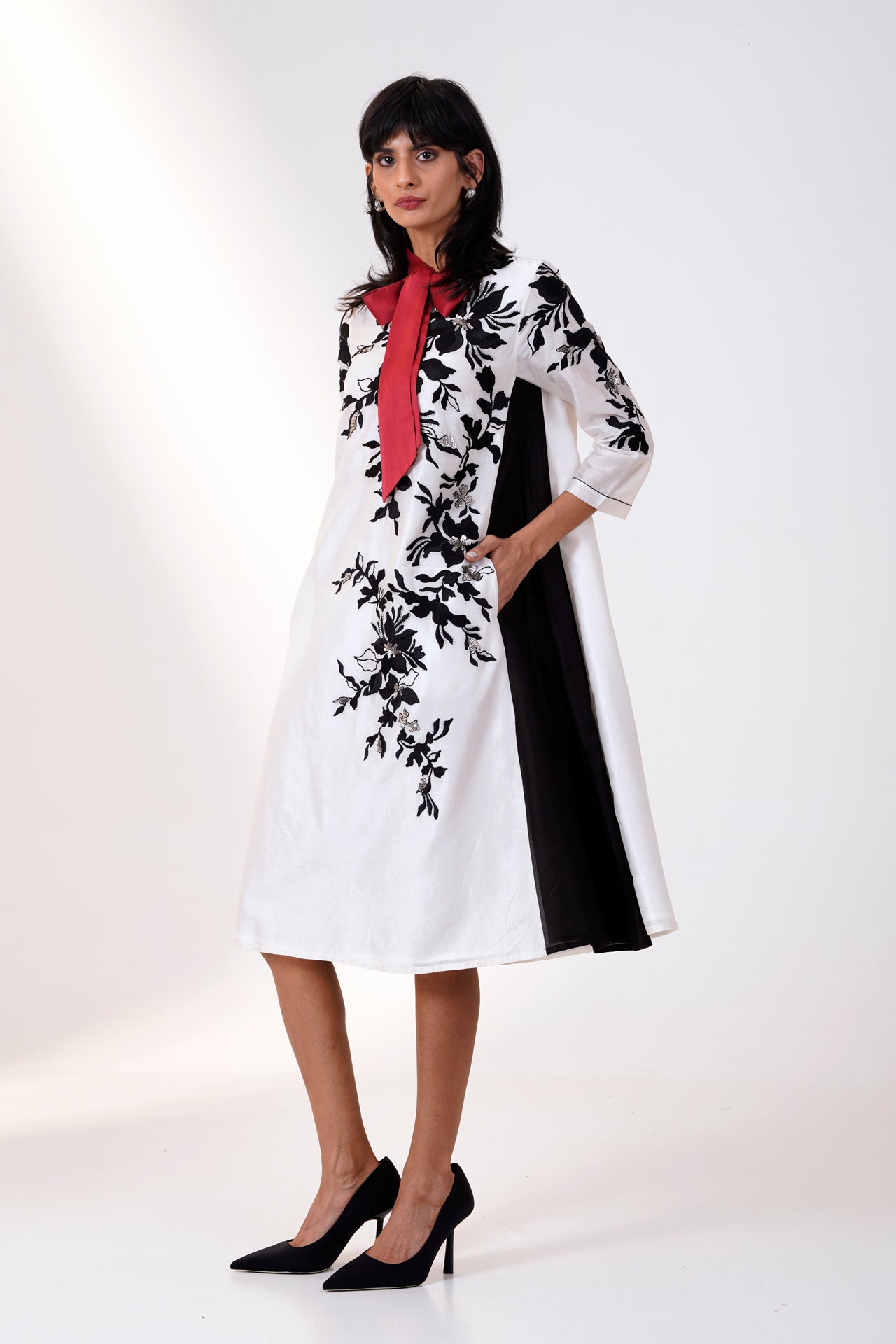 Latina - Roulette Dress