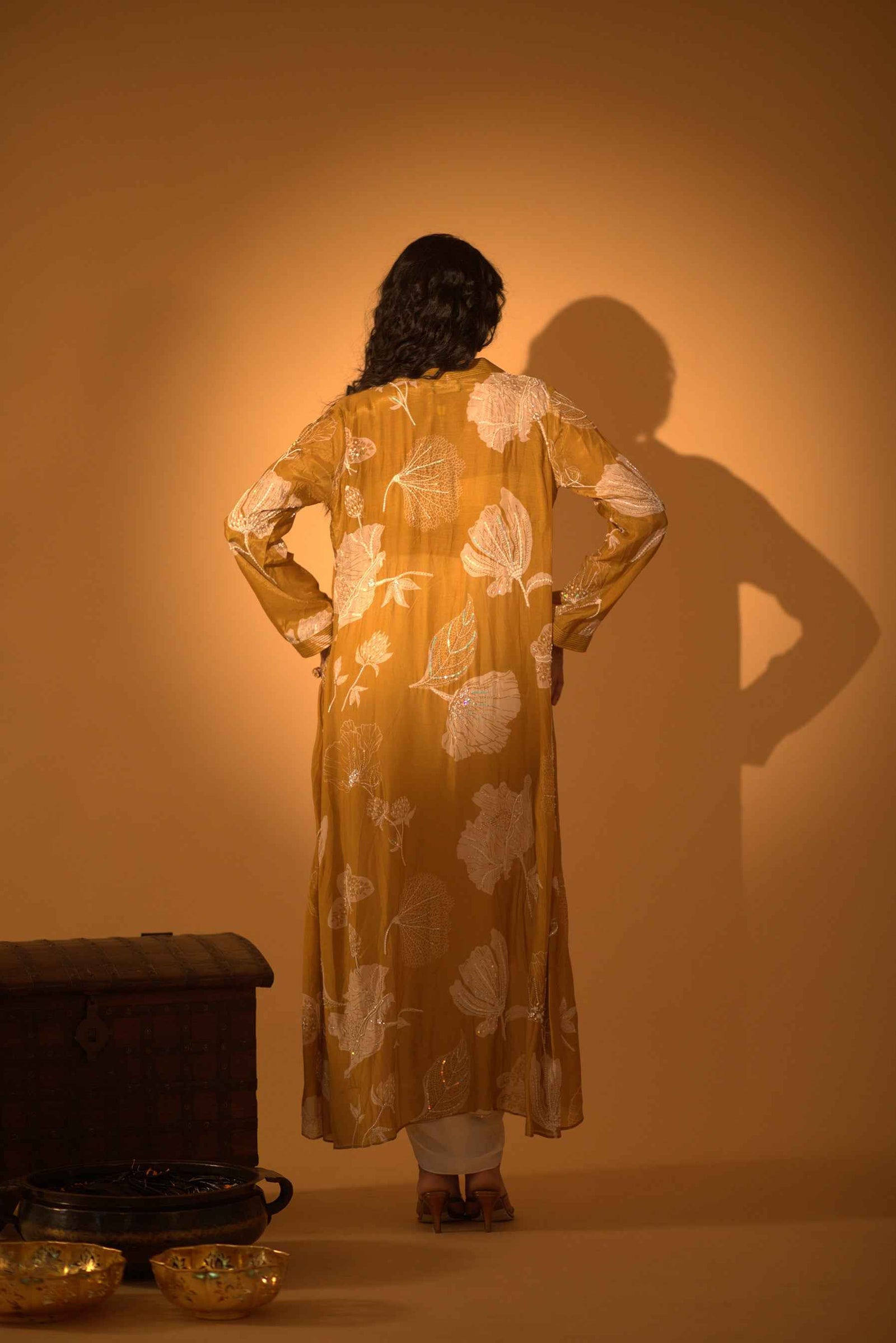 A Embroidered Jacket Set With Bustier And Drape Skirt