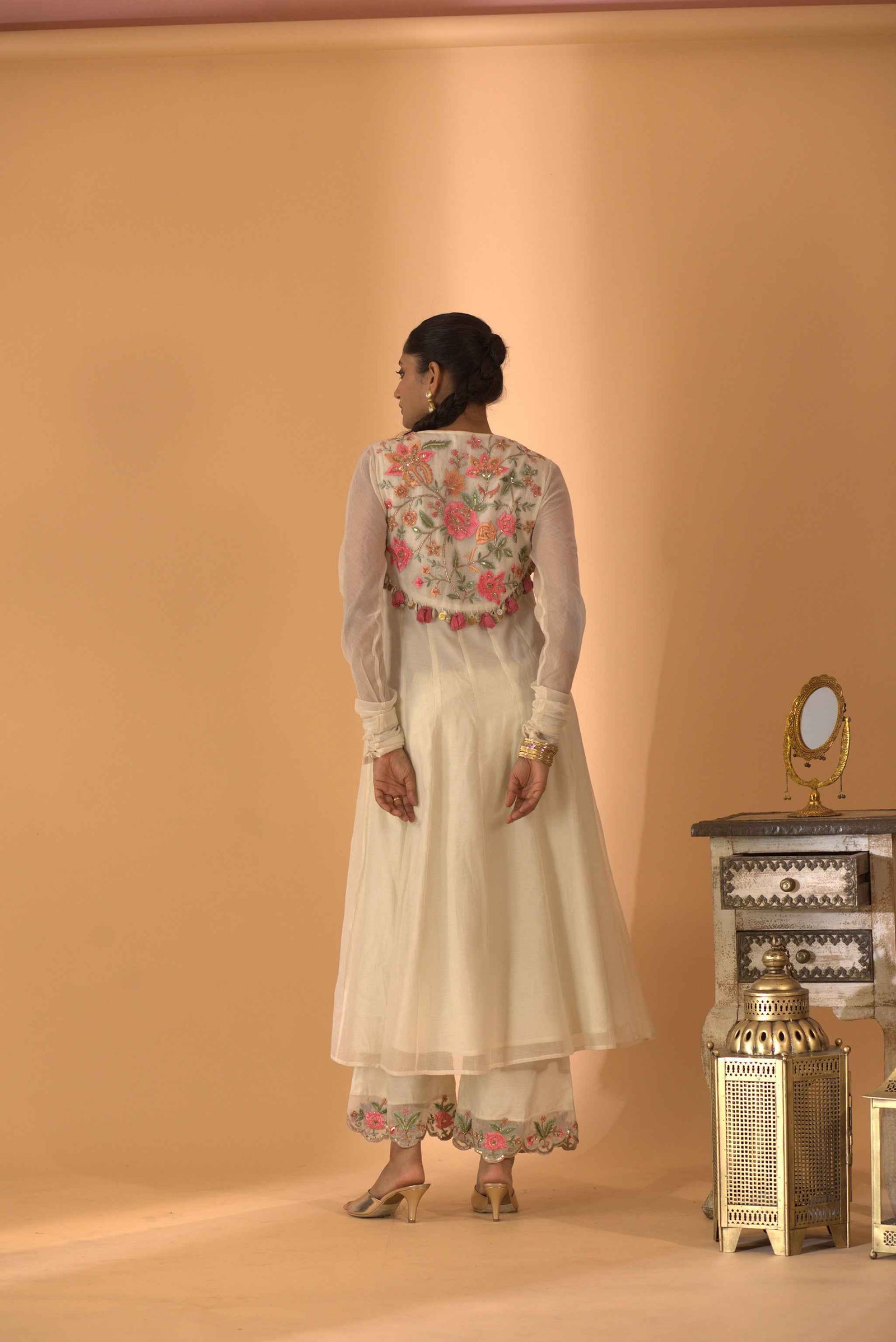 A Off White Hand Embroidered Anarkali Set With Pants And Duptta