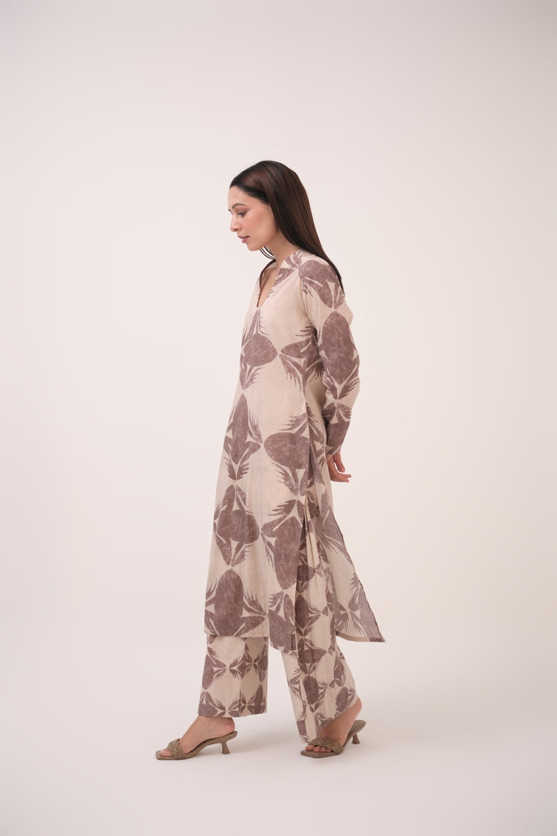 Mendaka Digital Print Kurta Set Beige & Brown