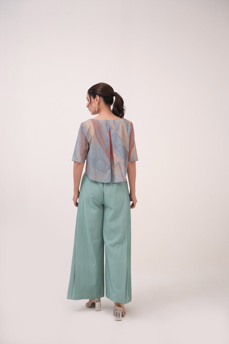 Pleated Denim Flared Pants
Teal